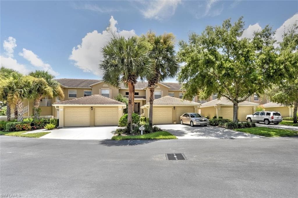 12090 Summergate CIR 103 FORT MYERS, FL 33913