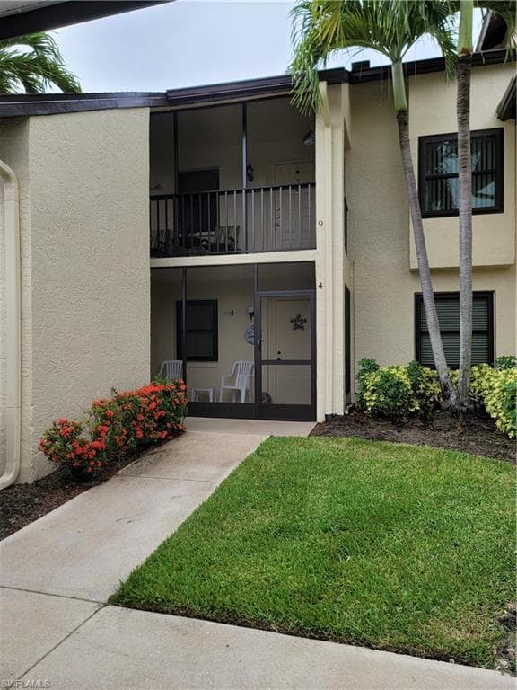 8715 Charter Club CIR 9 FORT MYERS, FL 33919