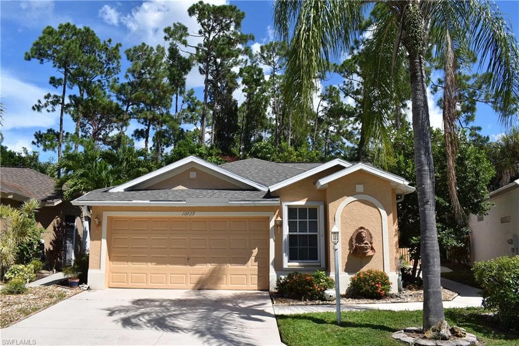 10729 San Tropez CIR ESTERO, FL 33928