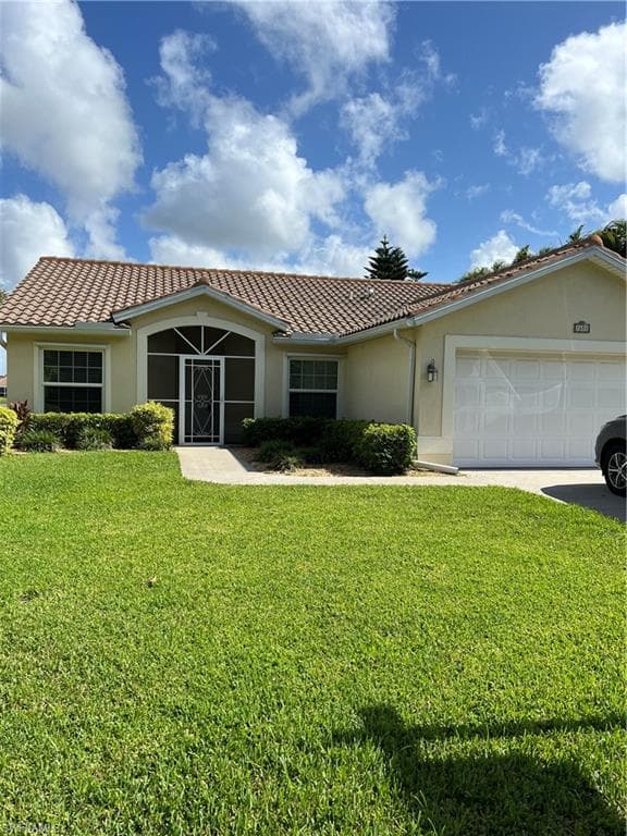 7651 Cameron CIR FORT MYERS, FL 33912