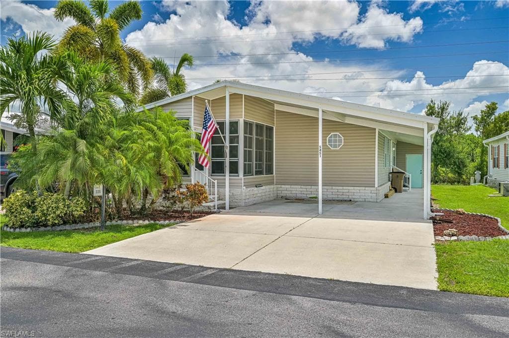 5451 Manatee Bay LN FORT MYERS, FL 33905