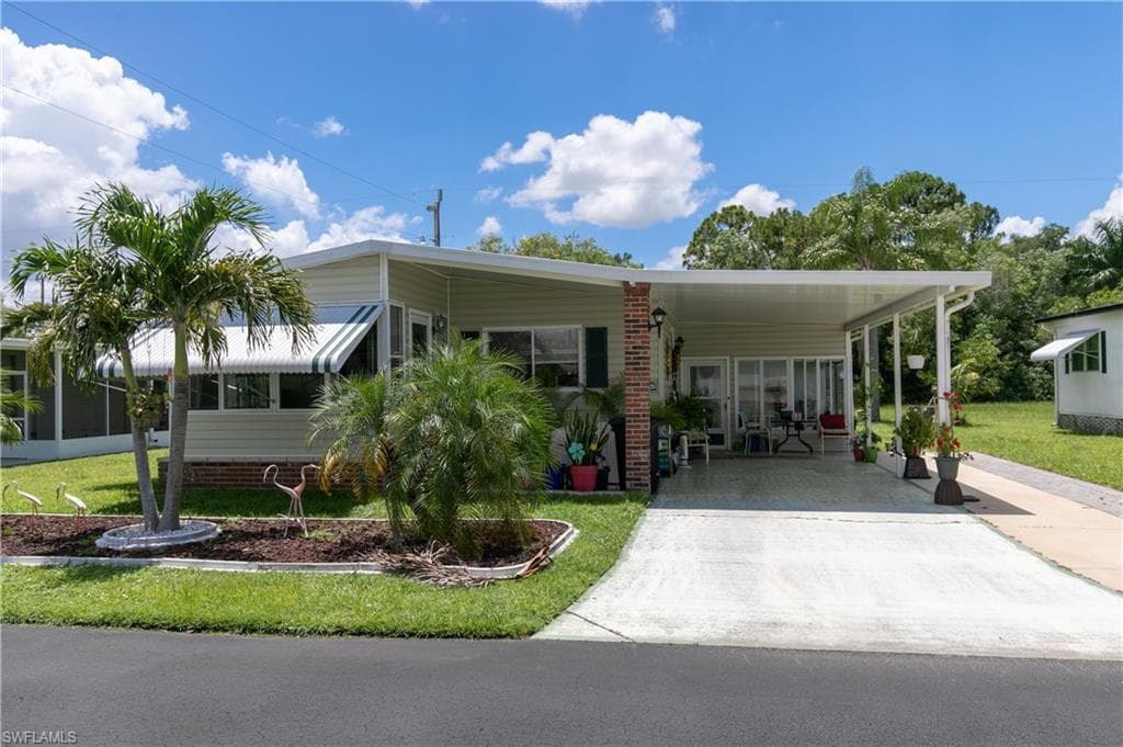 2972 Longview LN NORTH FORT MYERS, FL 33917