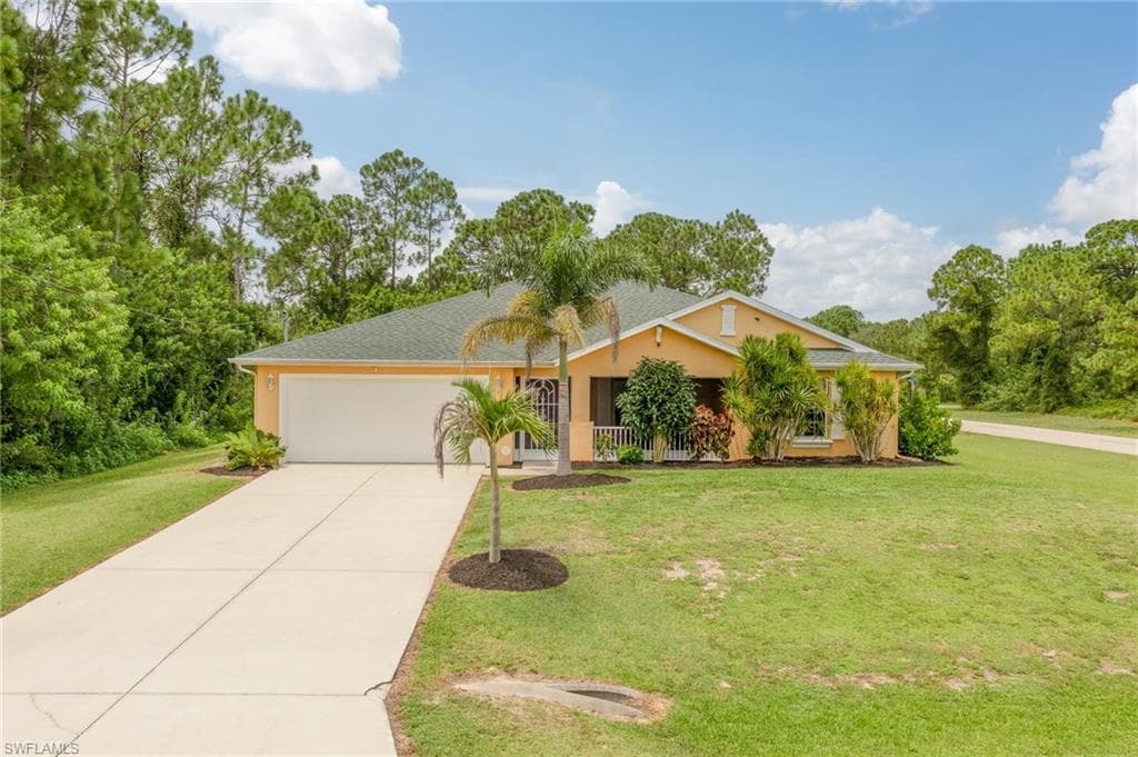 802 Gaylord AVE S LEHIGH ACRES, FL 33974