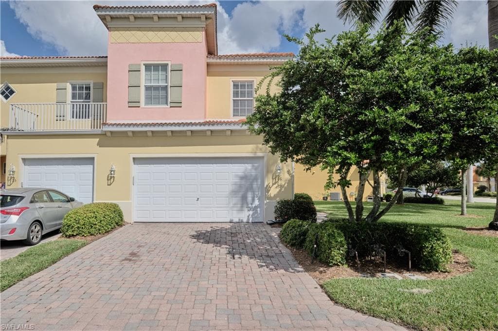 9790 Healthpark CIR 106 FORT MYERS, FL 33908