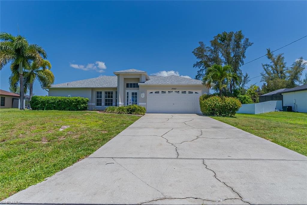 3223 3rd LN CAPE CORAL, FL 33991