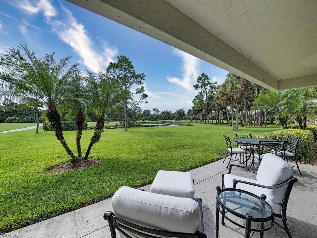 105 Clubhouse LN 186 NAPLES, FL 34105
