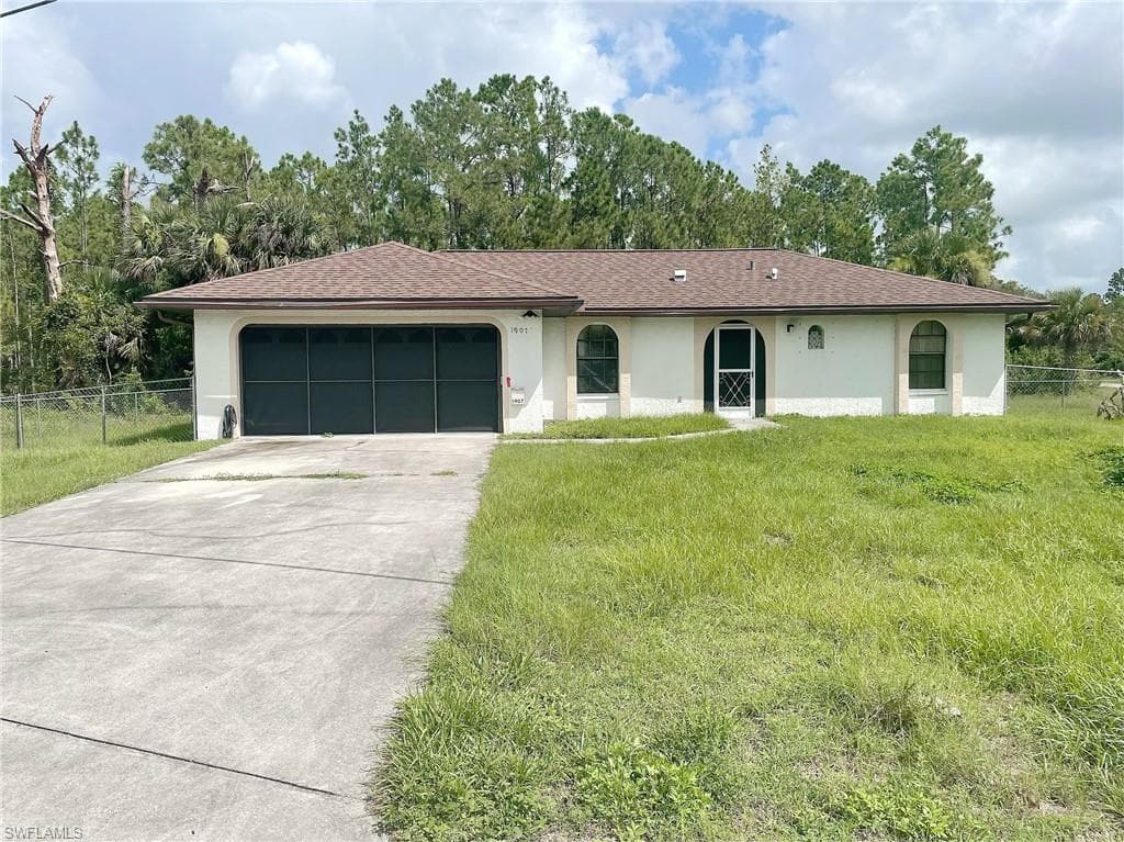 1907 6th ST LEHIGH ACRES, FL 33936