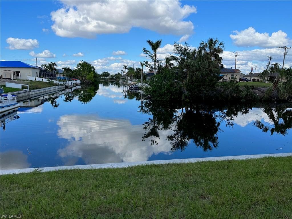 1623 SE 2nd ST CAPE CORAL, FL 33990