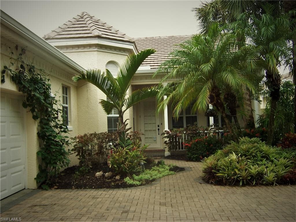 3665 Olde Cottage LN BONITA SPRINGS, FL 34134