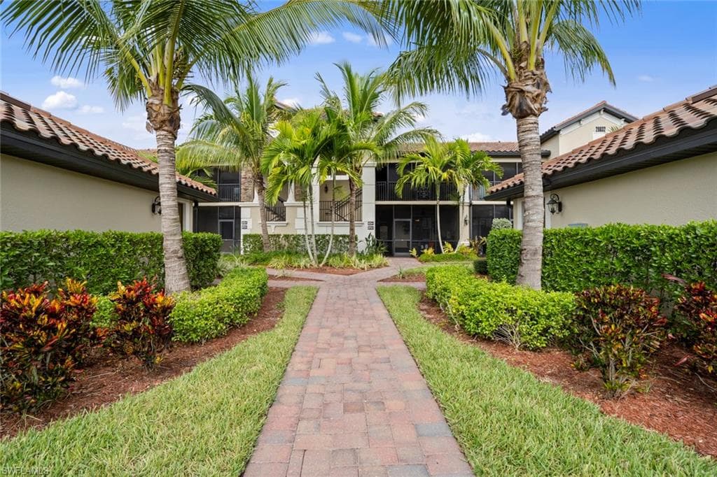 28032 Bridgetown CT 4714 BONITA SPRINGS, FL 34135