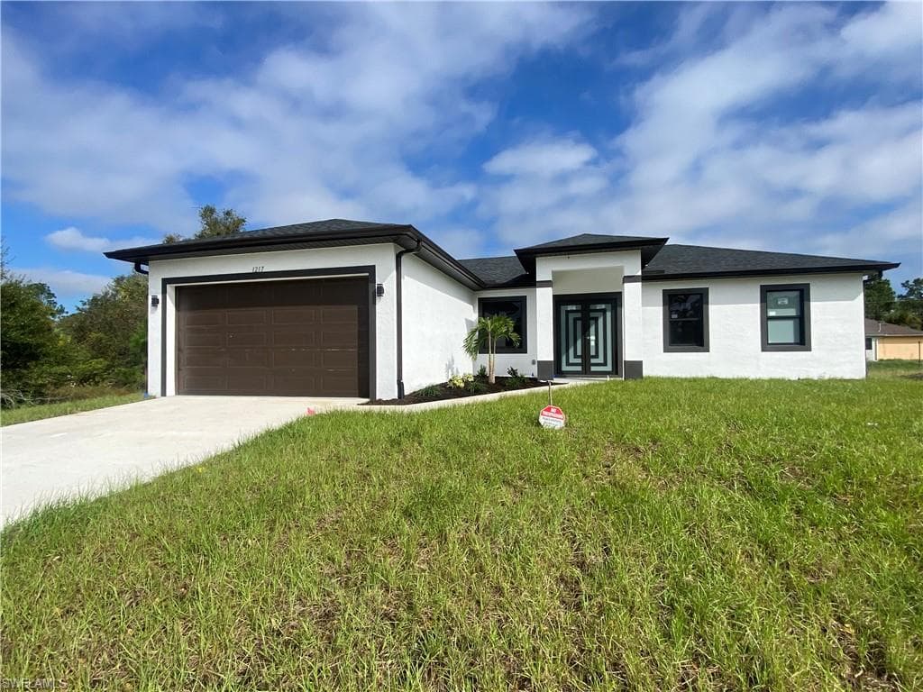 1217 Chrysler ST LEHIGH ACRES, FL 33974