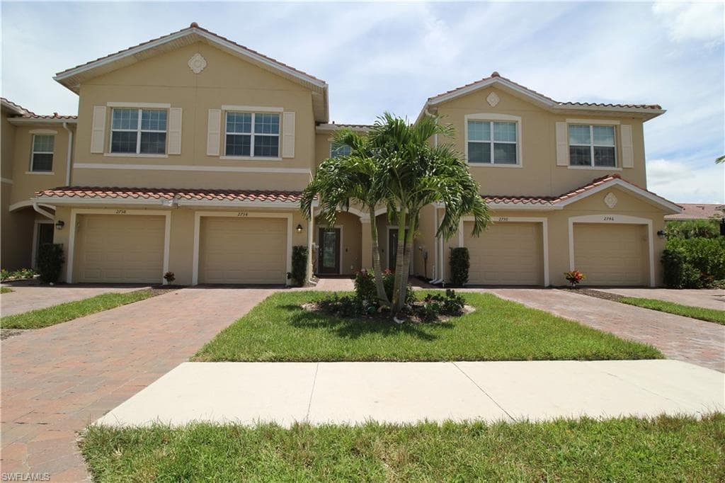 2754 Citrus ST NAPLES, FL 34120