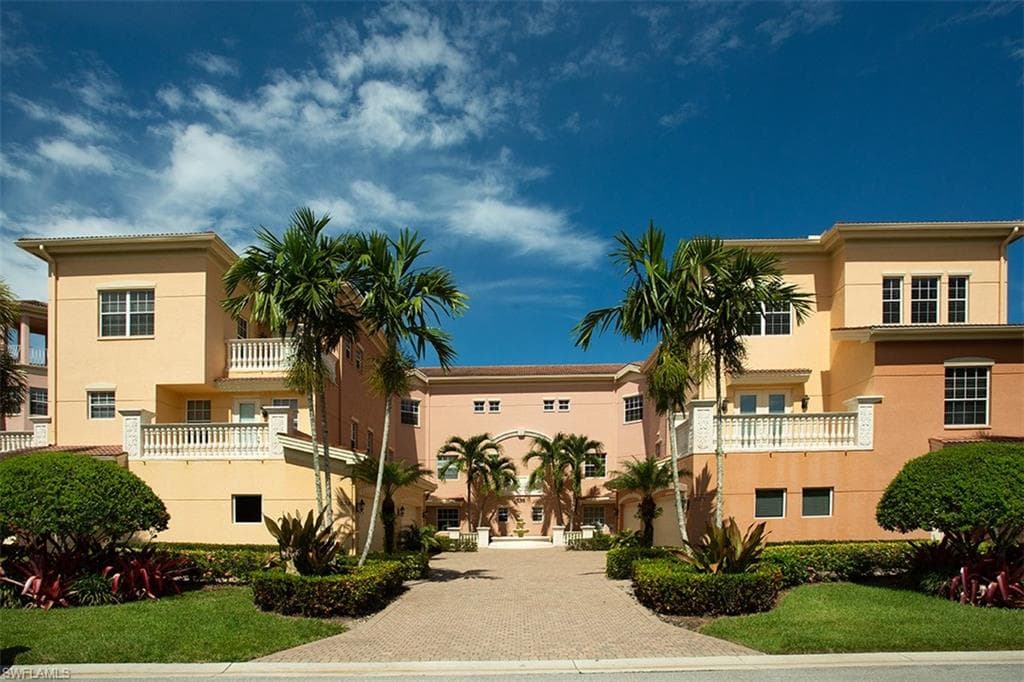 538 Avellino Isles CIR 9101 NAPLES, FL 34119