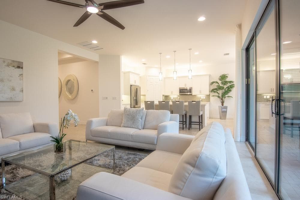 11648 Riverstone LN FORT MYERS, FL 33913