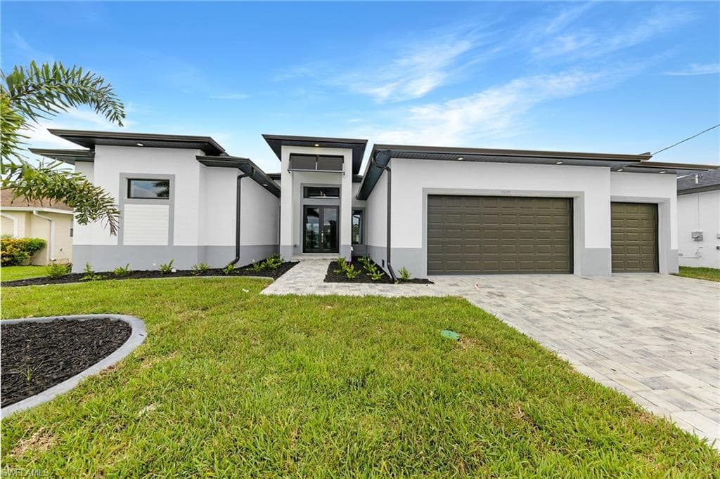 2609 SW 27th ST CAPE CORAL, FL 33914