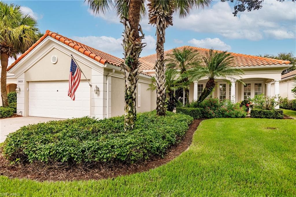 5823 Charlton WAY NAPLES, FL 34119