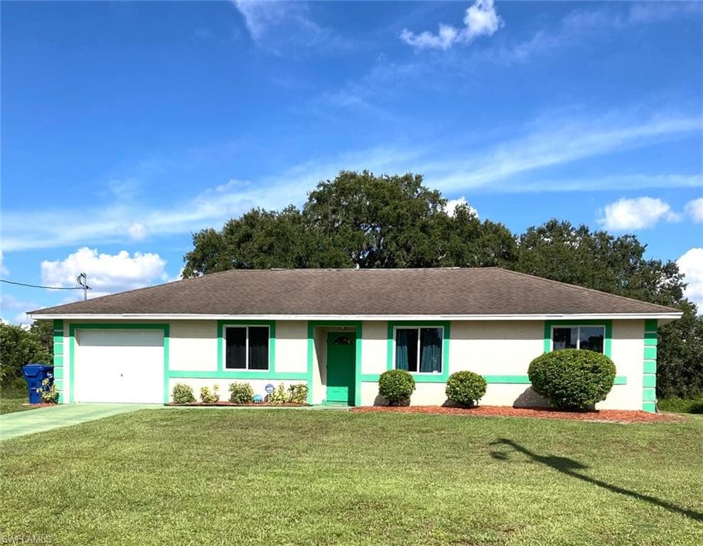 8025 MEMORY CIR LABELLE, FL 33935