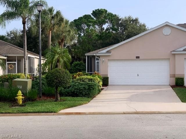 20635 Country Barn DR ESTERO, FL 33928