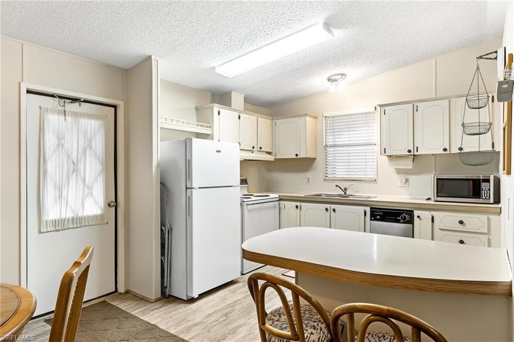 35 Oceans BLVD 35 NAPLES, FL 34104