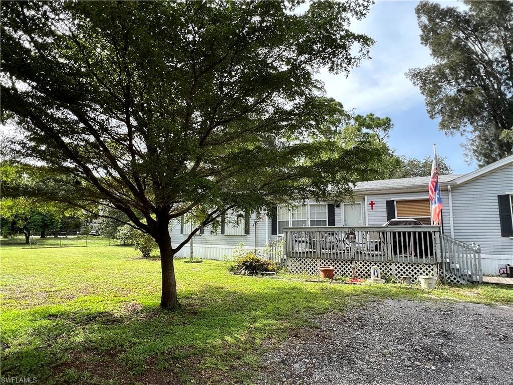 7633 McDaniel DR NORTH FORT MYERS, FL 33917
