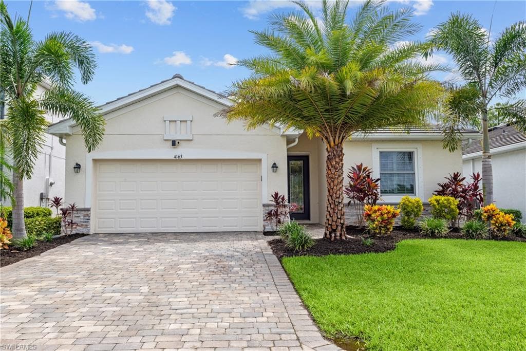 4163 Bluegrass DR FORT MYERS, FL 33916