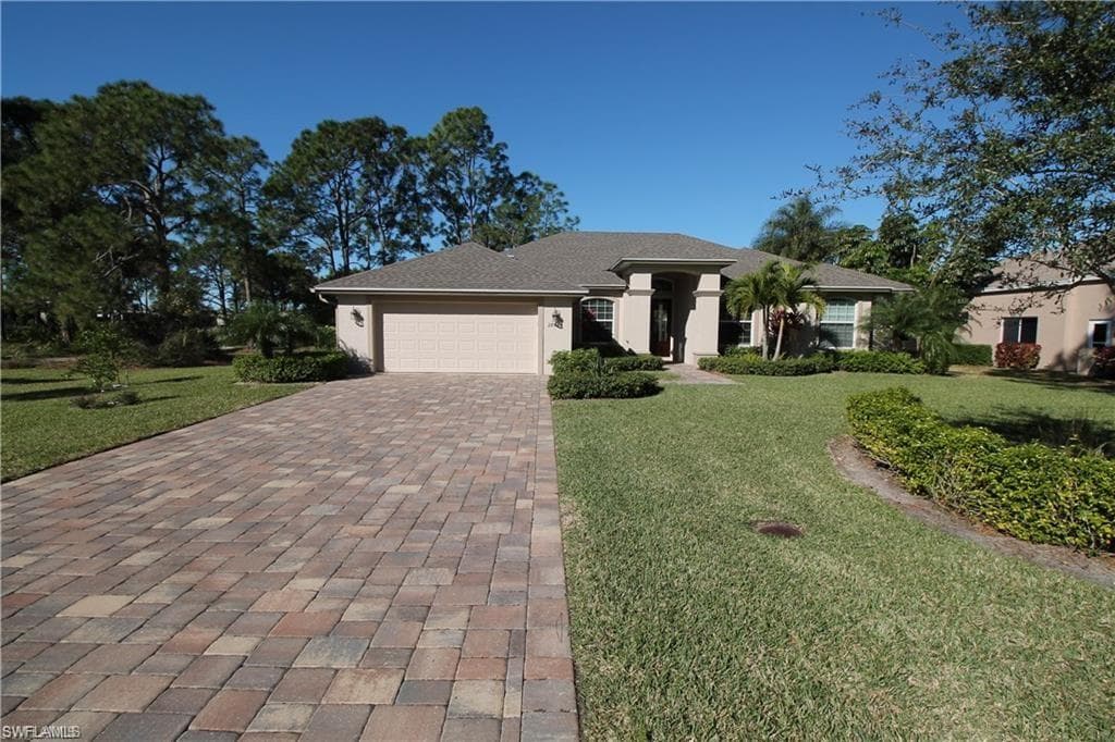 28424 Tasca DR BONITA SPRINGS, FL 34135