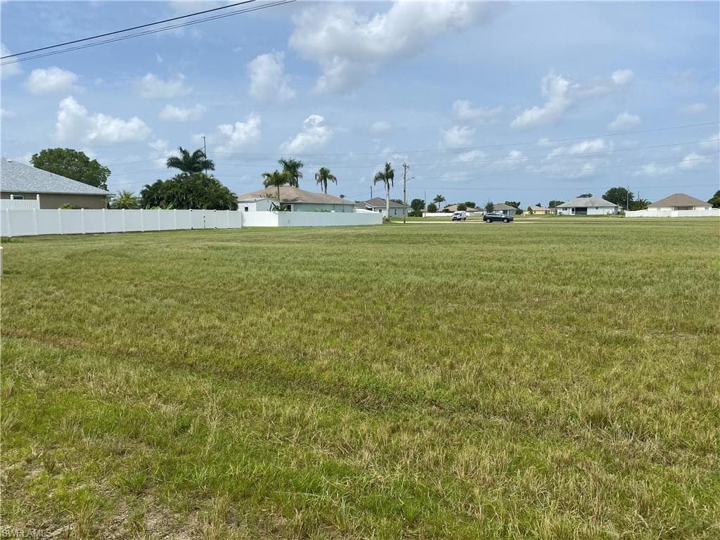 1018 Juanita PL CAPE CORAL, FL 33909