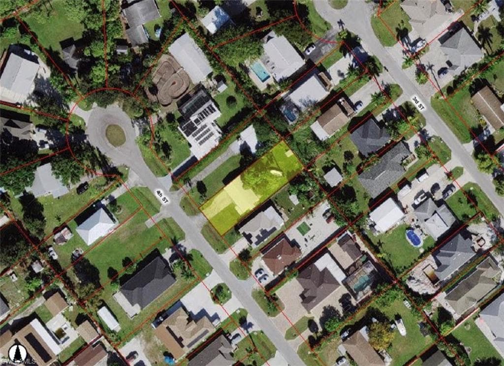 156 4th ST NAPLES, FL 34113