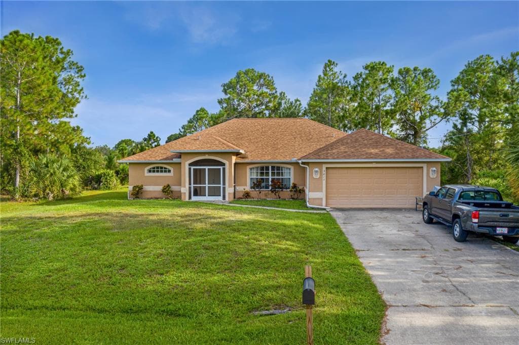 3015 39th ST W LEHIGH ACRES, FL 33971