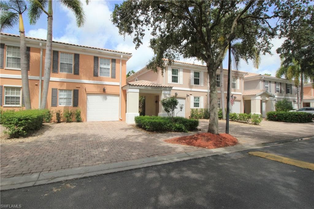 5377 Cove CIR 122 NAPLES, FL 34119