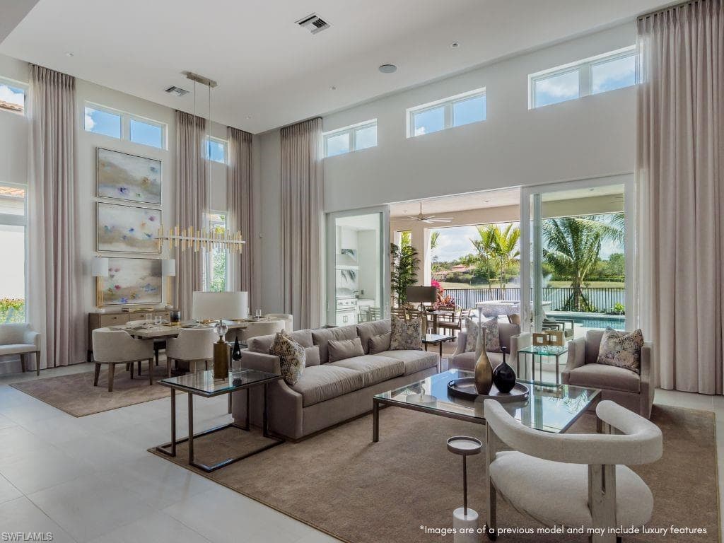 2044 Cambridge Park DR NAPLES, FL 34109