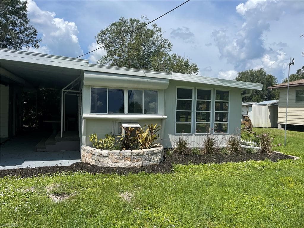 162 Sapodilla ST PORT CHARLOTTE, FL 33980