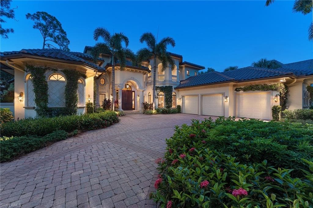 29141 Marcello WAY NAPLES, FL 34110