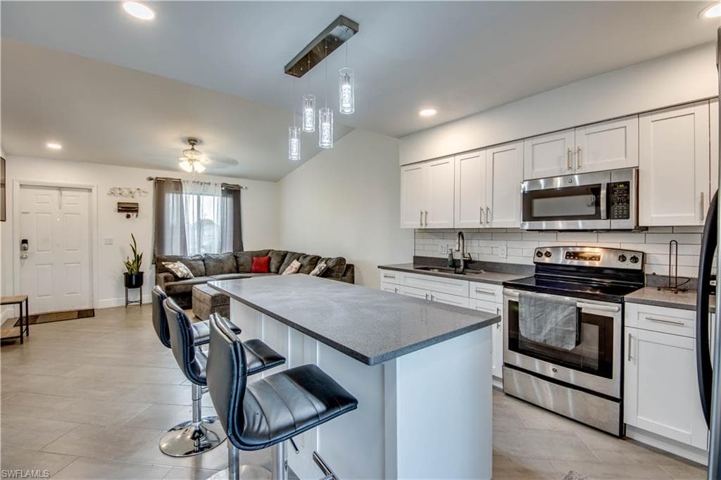 4904 Vincennes CT 206 CAPE CORAL, FL 33904