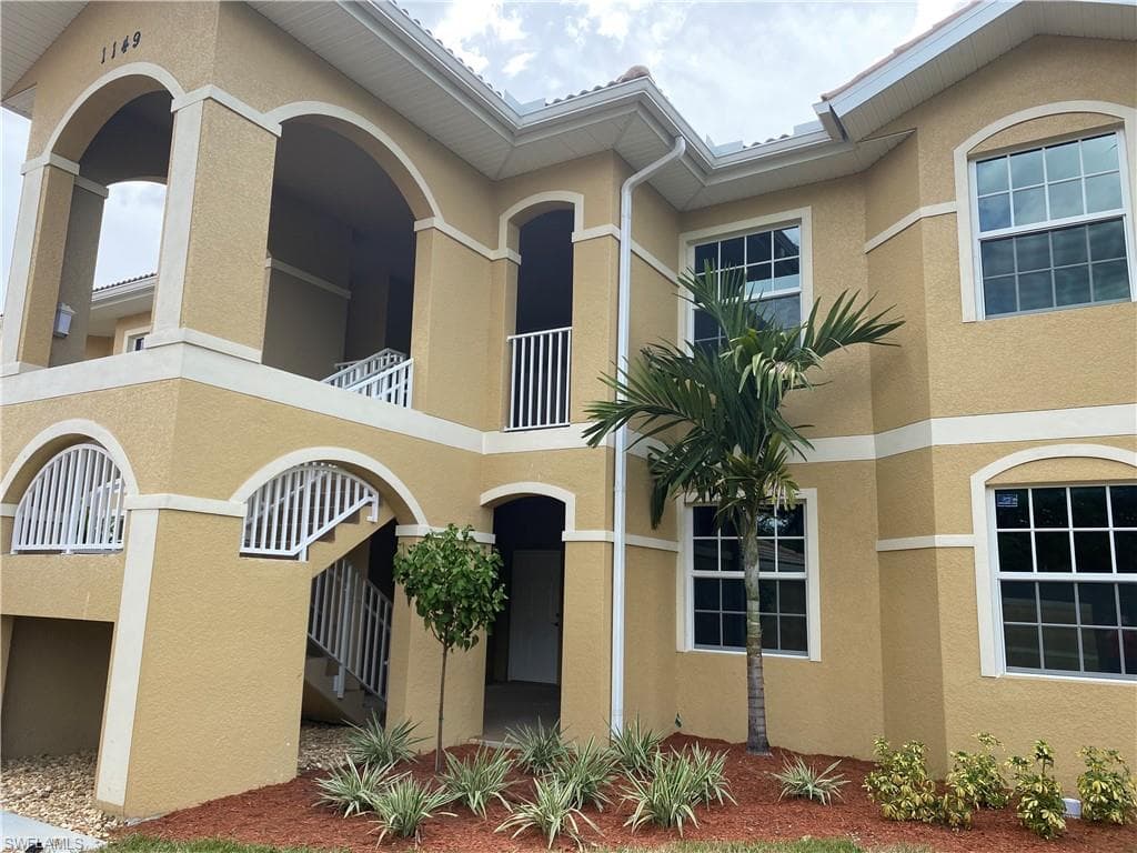 1149 Winding Pines CIR 208 CAPE CORAL, FL 33909