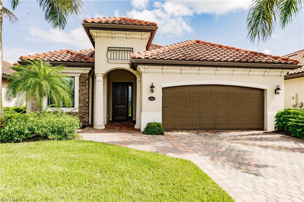 2862 Aviamar CIR NAPLES, FL 34114