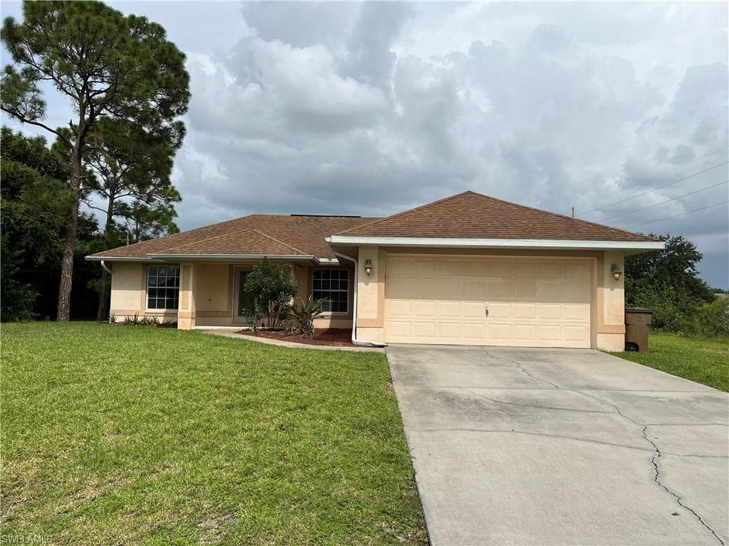 100 Terry AVE N LEHIGH ACRES, FL 33971