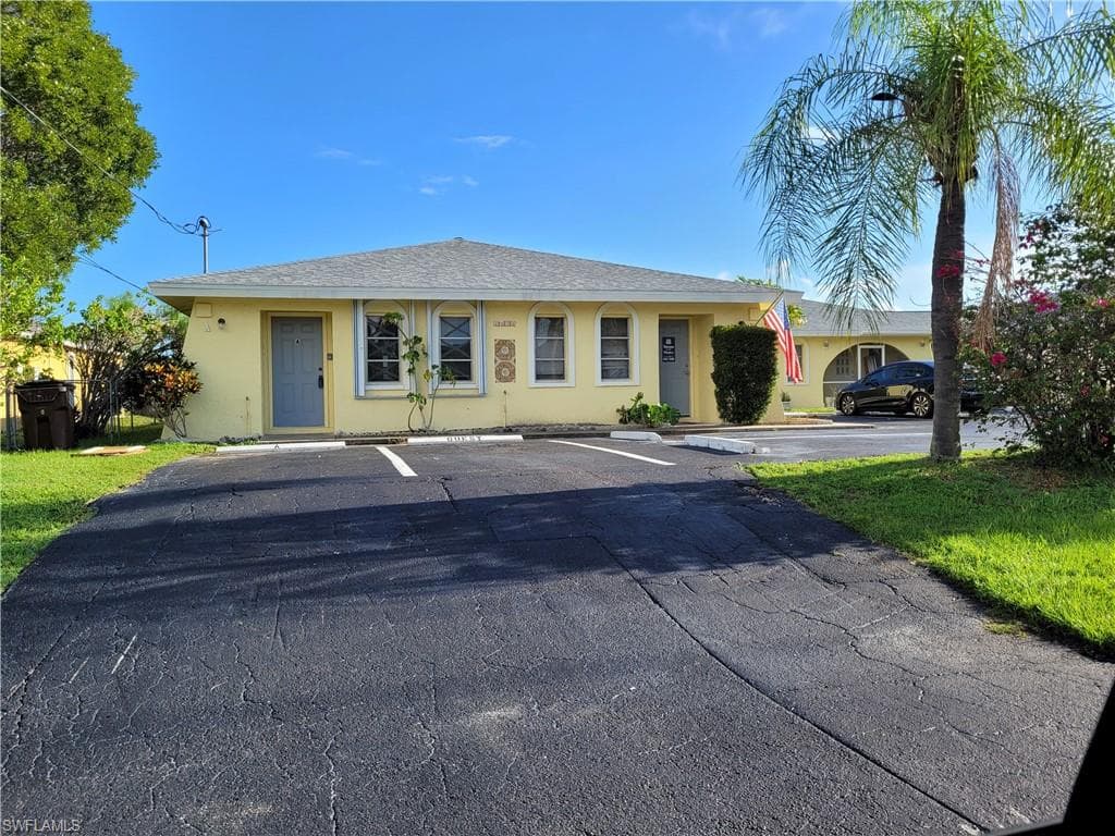 1245 SE 8th ST 102 CAPE CORAL, FL 33990