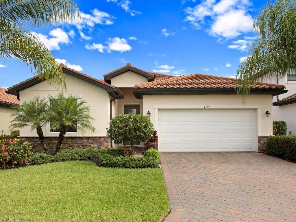 4367 Bismark WAY NAPLES, FL 34119