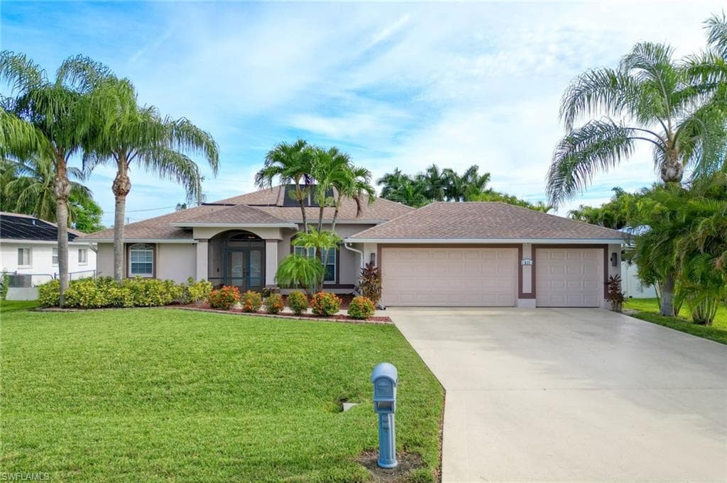 611 SE 29th TER CAPE CORAL, FL 33904