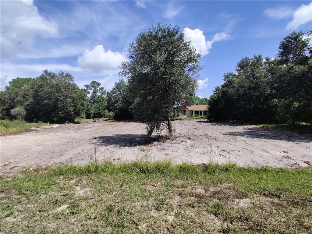 447 Redwing ST LEHIGH ACRES, FL 33974