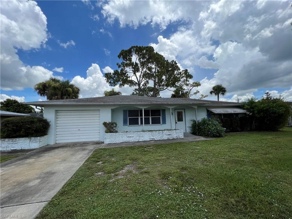 113 Waterview AVE LEHIGH ACRES, FL 33936