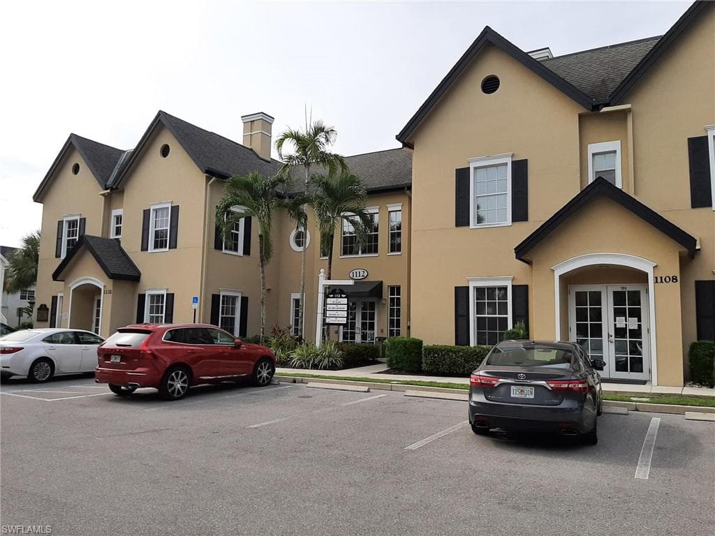 1112 Goodlette-Frank RD N 204 NAPLES, FL 34102