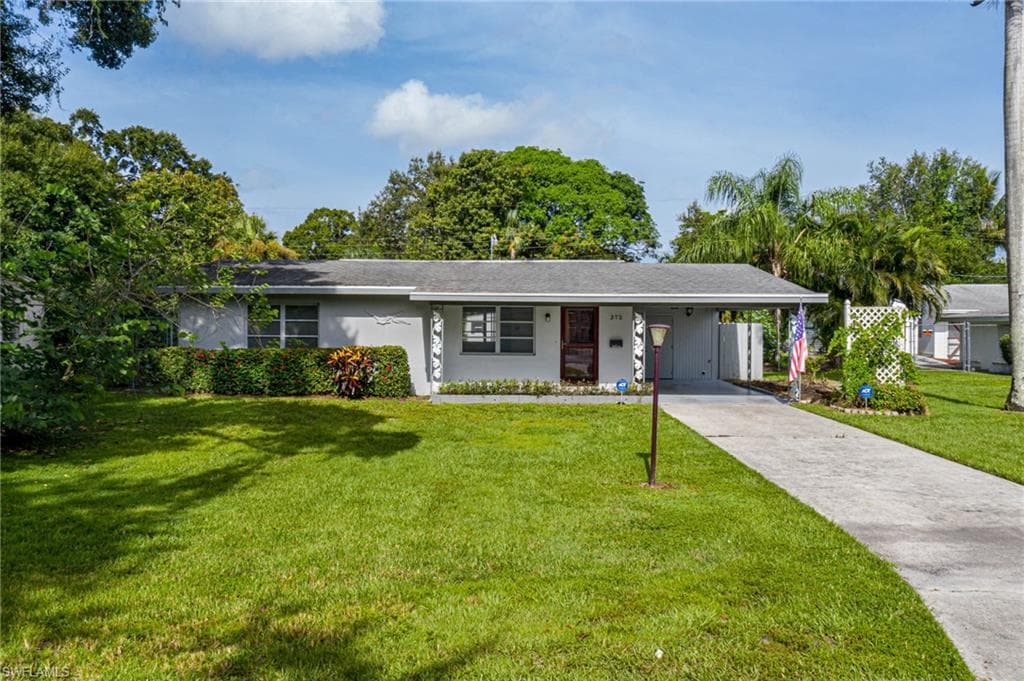 372 Altamont AVE FORT MYERS, FL 33905