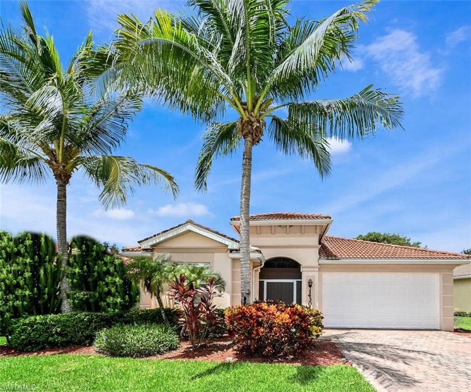 14301 Manchester DR NAPLES, FL 34114