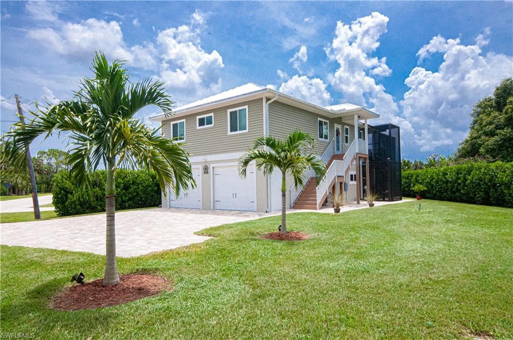 24500 Dolphin ST BONITA SPRINGS, FL 34134