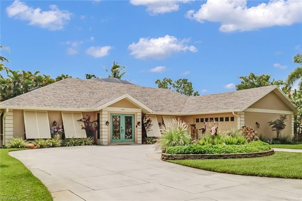 2274 Royal LN NAPLES, FL 34112