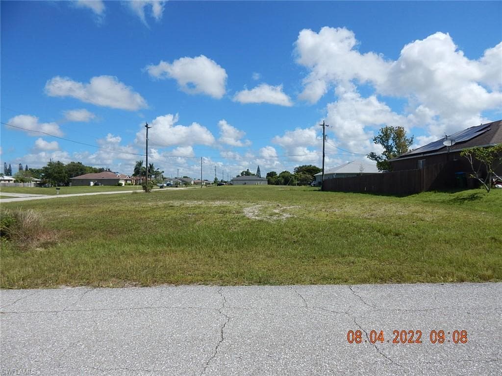217 NE 20th TER CAPE CORAL, FL 33909