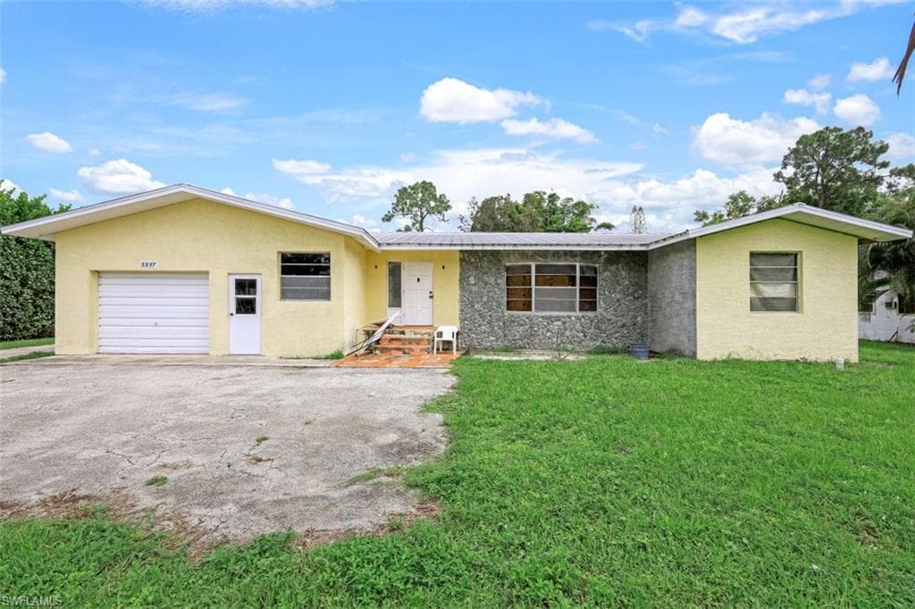 5257 Cypress LN NAPLES, FL 34113