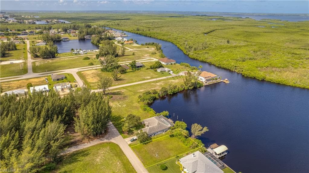 2502 NW 43rd PL CAPE CORAL, FL 33993